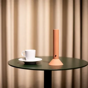 Mono Light Tischlampen-Dawn Patrol Taschenlampe, beige-rot