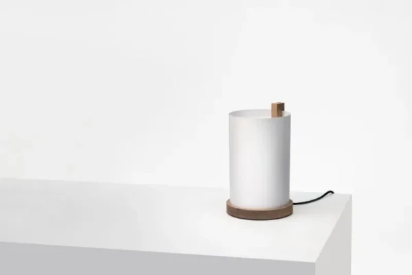 HAY Tischlampen-Motarasu Enso Tischleuchte, weiß - Eiche
