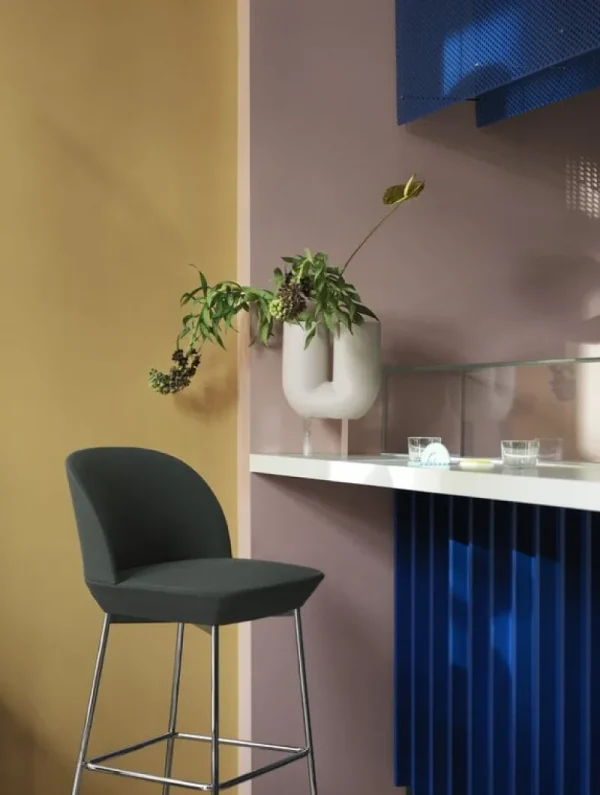 Muuto Sitzgelegenheiten-Barhocker Oslo, 65 cm, Still 161 – Anthrazit Schwarz