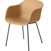 Vitra Sitzgelegenheiten-Muuto Fiber Sessel, Rohrgestell, ockergelb/schwarz