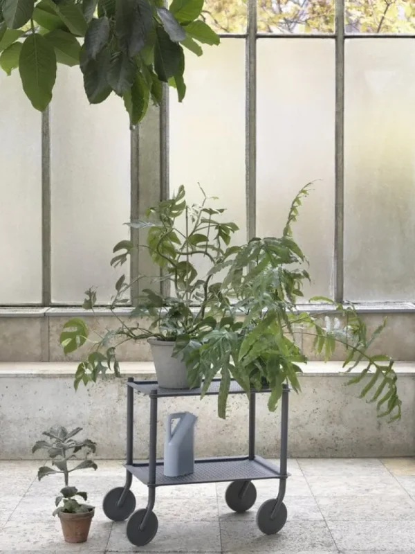 Muuto Indoor-gardening | Aufbewahrungsmöbel^Flow Servierwagen, 2 Ebenen, Blaugrau
