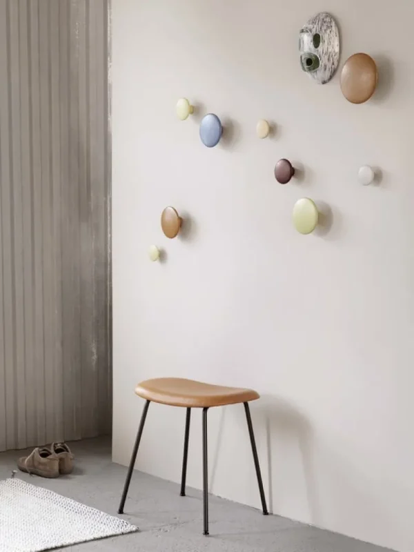 Muuto Garderoben Und Kleiderbügel^Garderobenhaken Dots Wood, burgunderrot