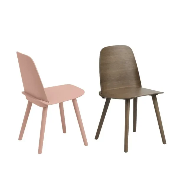 Vitra Sitzgelegenheiten-Muuto Nerd Stuhl, Dunkelbraun gebeizt