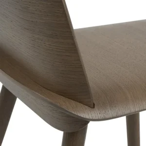Vitra Sitzgelegenheiten-Muuto Nerd Stuhl, Dunkelbraun gebeizt