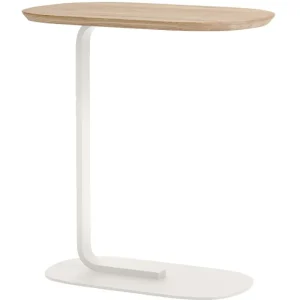 Muuto Tische-Relate Beistelltisch, Höhe: 60,5 cm, Eiche massiv – Cremeweiß