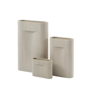 Muuto Vasen-Ridge Vase, 48,5 cm, Beige