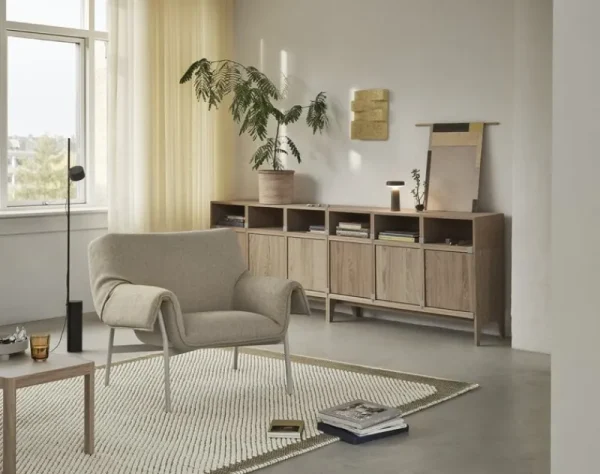String Furniture Regale-Muuto Stacked Regalmodul mit Tür, mittel, Eiche