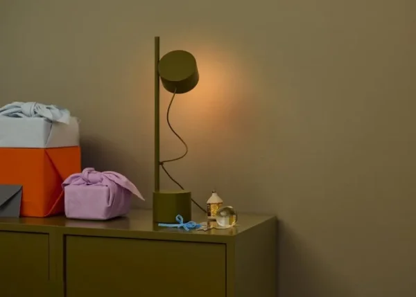 Muuto Tischlampen-Tischleuchte Post, braun-grün