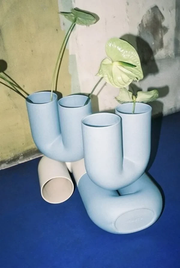 Vitra Vasen-Muuto Vase Kink, hellblau