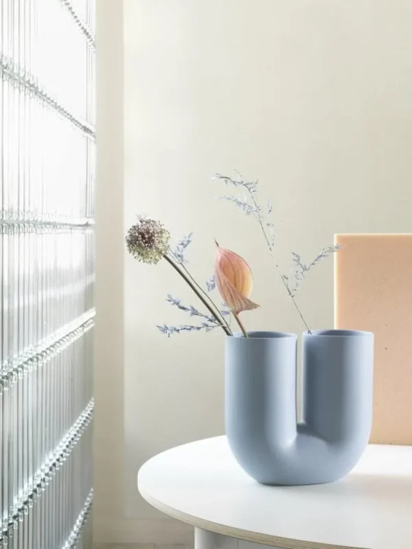 Vitra Vasen-Muuto Vase Kink, hellblau