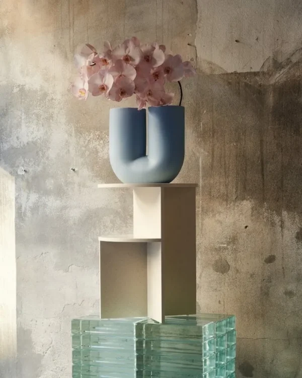 Vitra Vasen-Muuto Vase Kink, hellblau