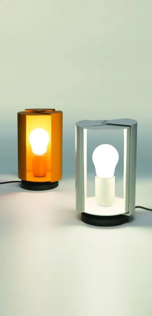 Vitra Tischlampen-Nemo Lighting Tischleuchte Pivotante à Poser, gelb