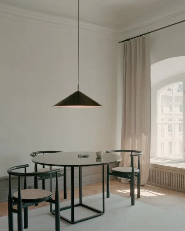 Muuto Deckenleuchten-New Works Brolly Pendelleuchte, 70 cm, schwarz, eloxiert