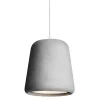 Normann Copenhagen Deckenleuchten-New Works Material Pendelleuchte, hellgrauer Beton