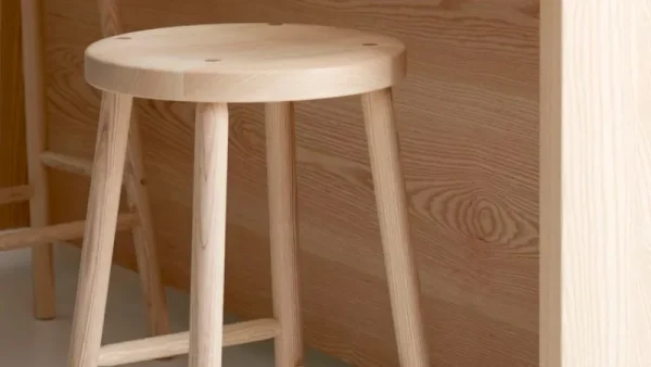 Muuto Sitzgelegenheiten-Nikari Storia Hocker 75 cm