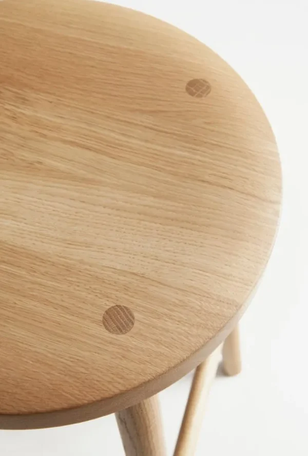 Muuto Sitzgelegenheiten-Nikari Storia Hocker 75 cm