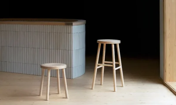 Muuto Sitzgelegenheiten-Nikari Storia Hocker 75 cm