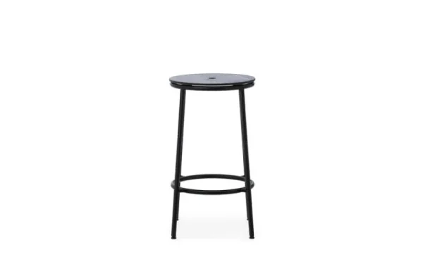 Normann Copenhagen Sitzgelegenheiten-Circa Barhocker, 65 cm, schwarzer Stahl - schwarze Eiche