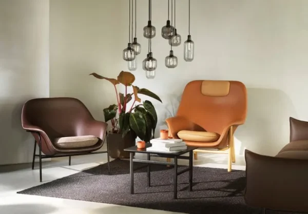 Woodnotes Sitzgelegenheiten-Normann Copenhagen Drape Loungesessel, niedrig, Leder braun- Hallingdal 270 - Schw.