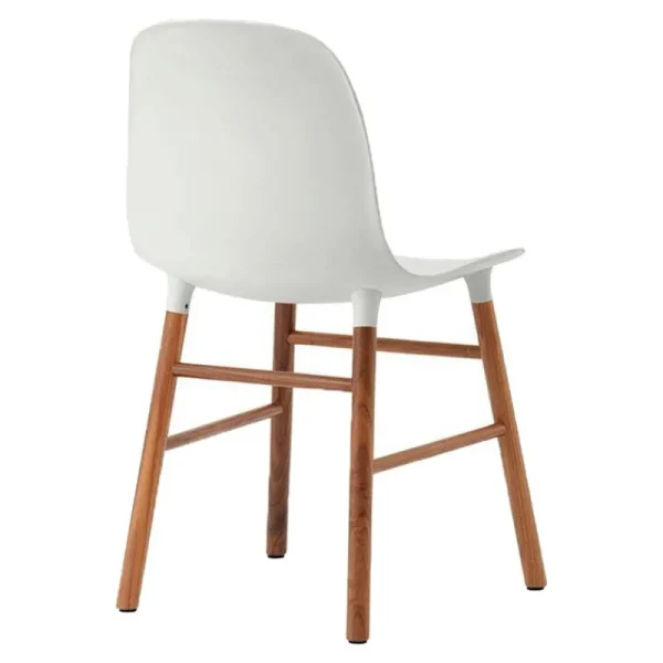 Carl Hansen & Su00f8n Sitzgelegenheiten-Normann Copenhagen Form Stuhl, Weiß – Nussbaum