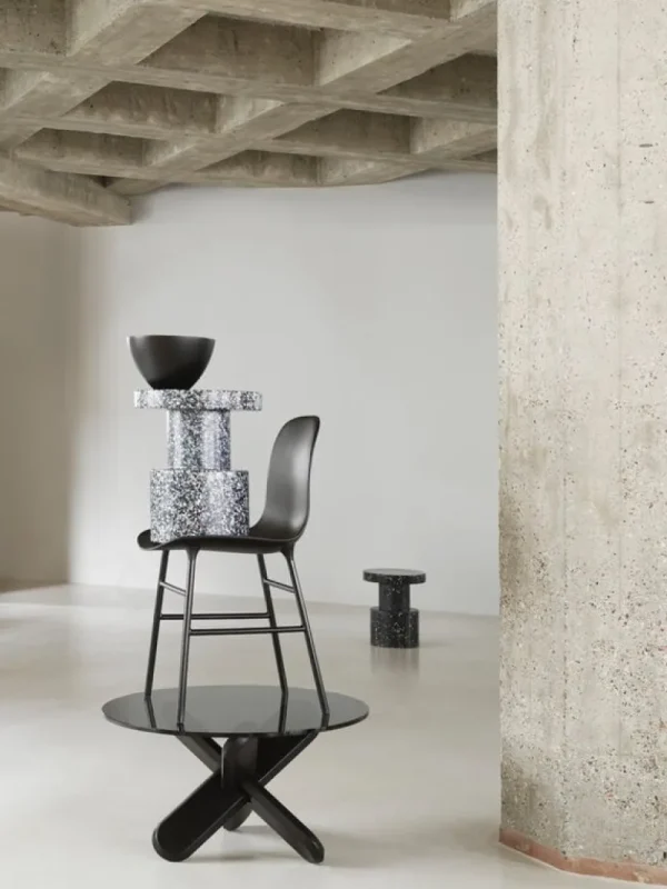 Swedese Sitzgelegenheiten-Normann Copenhagen Form Stuhl, schwarzer Stahl - Synergy 16