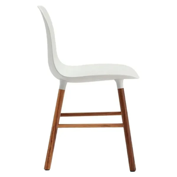 Carl Hansen & Su00f8n Sitzgelegenheiten-Normann Copenhagen Form Stuhl, Weiß – Nussbaum