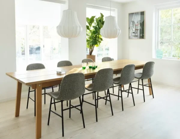 Swedese Sitzgelegenheiten-Normann Copenhagen Form Stuhl, schwarzer Stahl - Synergy 16