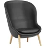 PLEASE WAIT to be SEATED Sitzgelegenheiten-Normann Copenhagen Hyg Loungesessel, hoch, Eiche - schwarzes Leder Ultra