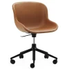 Normann Copenhagen Sitzgelegenheiten-Hyg Stuhl mit 5 Rollen, drehbar, Schwarz – Brandy Leder Ultra