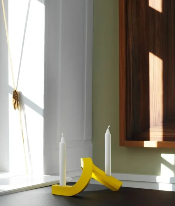 Skultuna Kerzen Und Kerzenhalter-Normann Copenhagen Kerzenhalter Crooked Two, gelb
