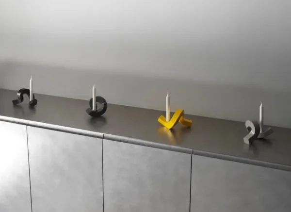 Skultuna Kerzen Und Kerzenhalter-Normann Copenhagen Kerzenhalter Crooked One, gelb