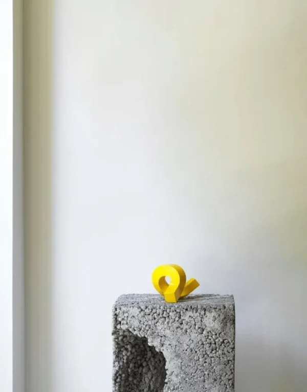 Skultuna Kerzen Und Kerzenhalter-Normann Copenhagen Kerzenhalter Crooked One, gelb