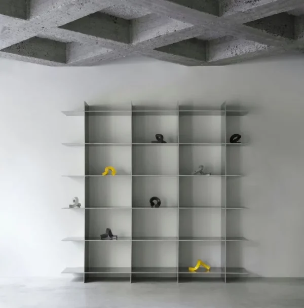 Skultuna Kerzen Und Kerzenhalter-Normann Copenhagen Kerzenhalter Crooked Two, warmes grau