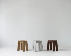 Muuto Sitzgelegenheiten-Normann Copenhagen Let Hocker, braun gebeizte Esche