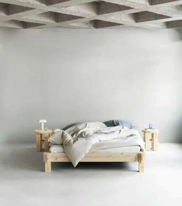 Moebe Betten-Normann Copenhagen Notch Bett, 160 x 200 cm, UV-lackiertes Kiefernholz