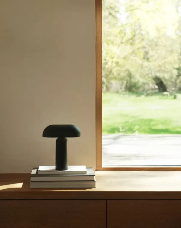 Nemo Lighting Tischlampen | Tragbare Lampen-Normann Copenhagen Porta tragbare Tischleuchte, grün