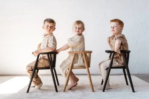 Kinder Oaklings Möbel Für Das Kinderzimmer^Storm Kinderstuhl, schwarz gebeizte Eiche