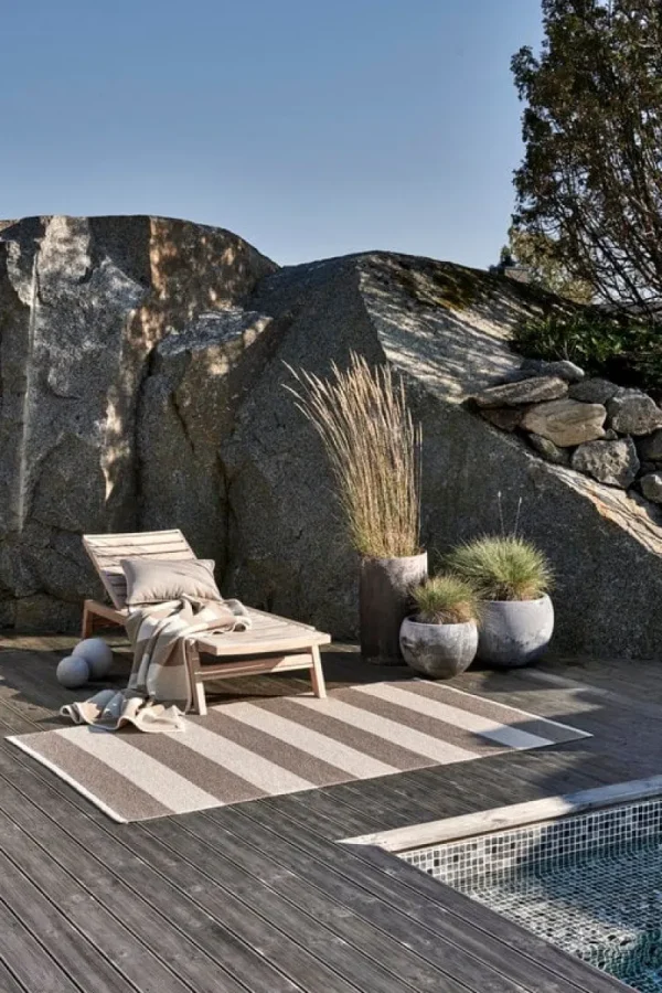 Pappelina Outdoor-textilien^Bob Teppich, 70 x 300 cm, Schlamm - Vanille
