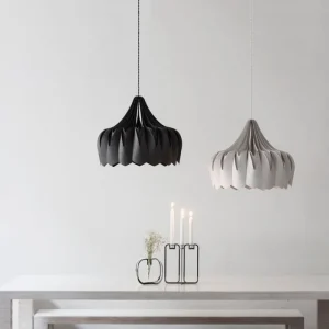 Louis Poulsen Deckenleuchten-Pilke Lights Pendelleuchte Pioni, groß, Schwarz