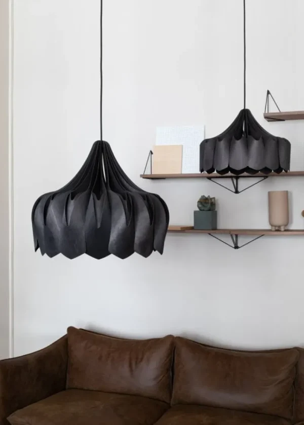 Louis Poulsen Deckenleuchten-Pilke Lights Pendelleuchte Pioni, groß, Schwarz