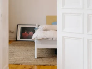 ferm LIVING Betten-ReFramed Bettgestell mit Lattenrost, Weiß