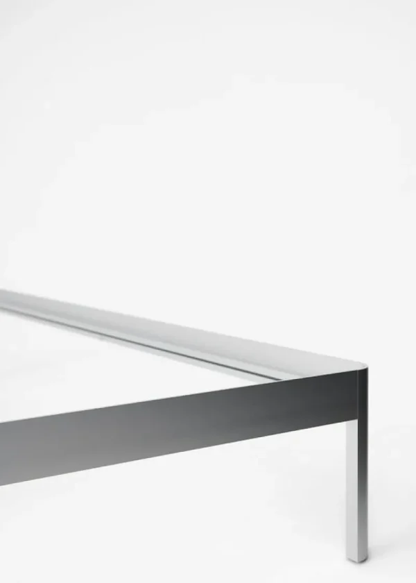 FDB Mu00f8bler Betten-ReFramed Bettgestell mit Lattenrost, Aluminium