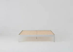 FDB Mu00f8bler Betten-ReFramed Bettgestell mit Lattenrost, Aluminium
