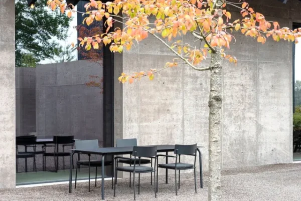 Serax Terrassenmöbel | Tische^August Esstisch, 220 x 100 cm, Schwarz