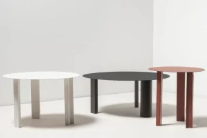 Artek Tische-Serax Metal Sculptures Beistelltisch, L, schwarze Rohre