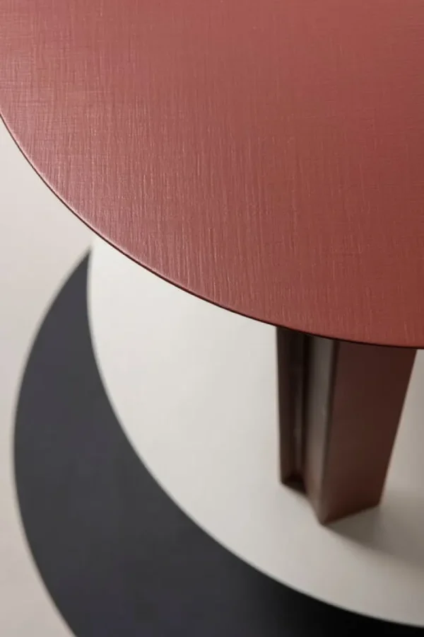 Artek Tische-Serax Metal Sculptures Beistelltisch, L, schwarze Rohre