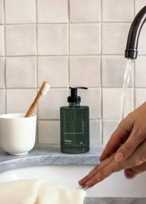 Skandinavisk Hygiene- Und Kosmetikprodukte^Waschgel SKOG, Glasflasche, 200 ml