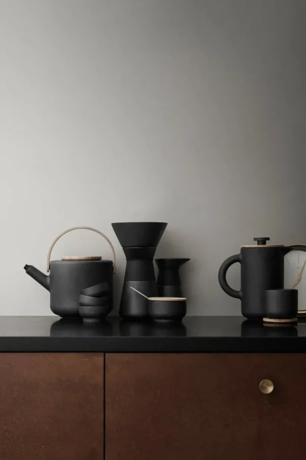 Stelton Geschirr^Theo Teetasse mit Untersetzer, schwarz