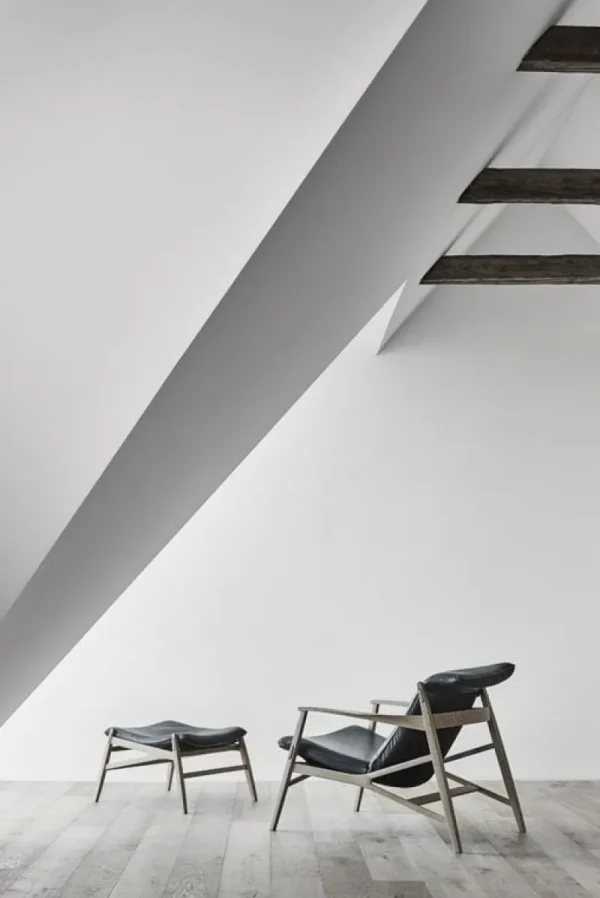 Carl Hansen & Su00f8n Sitzgelegenheiten-Stolab Link Fußhocker, weiß geölte Eiche – schwarzes Elmotique-Leder