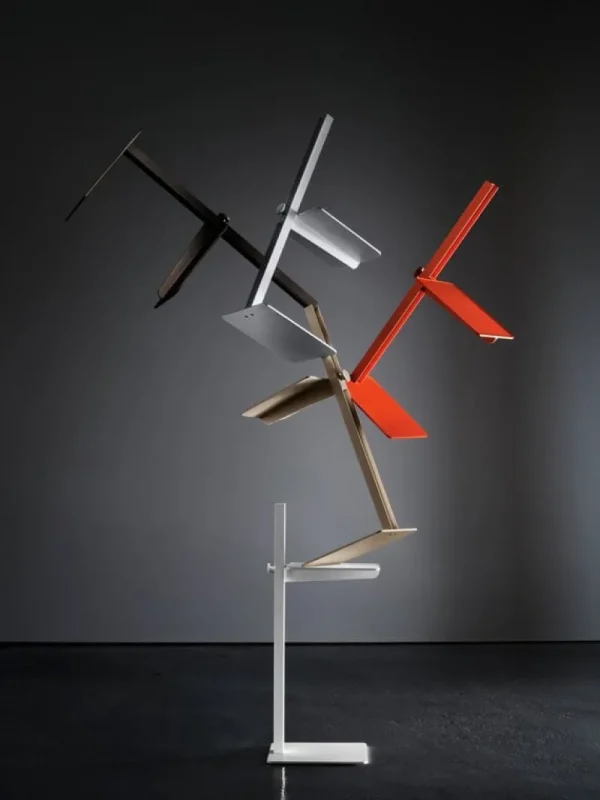 Audo Copenhagen Tische-String Furniture Museum Beistelltisch, Orange